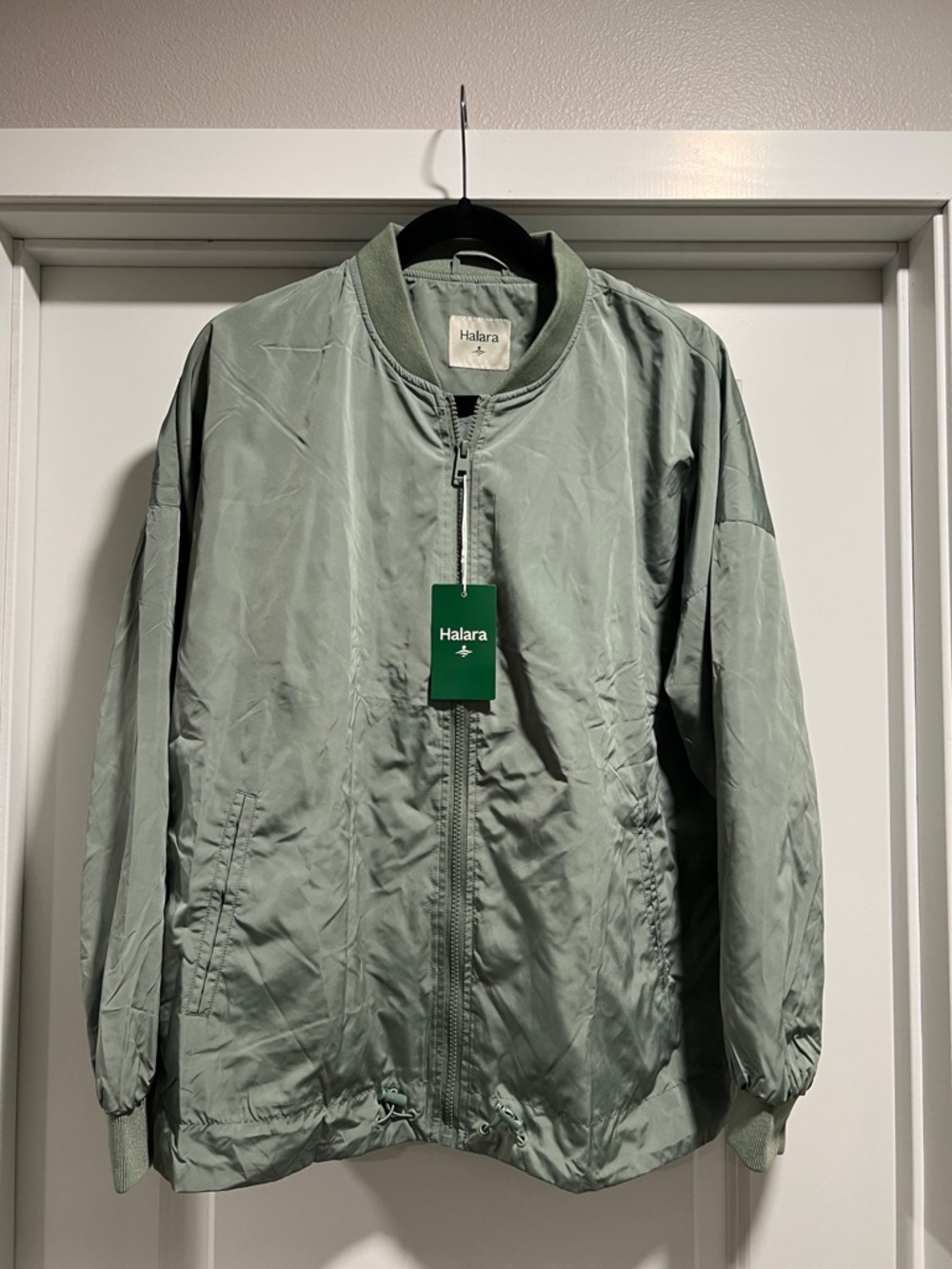 Halara Women’s Drawstring Hem Lightweight Bomber Jacket Sage Green NWT Size L